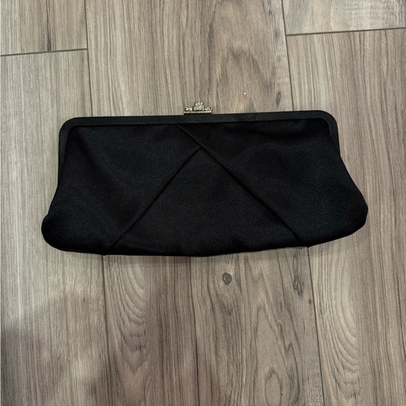 None Handbags - Elegant Black Clutch